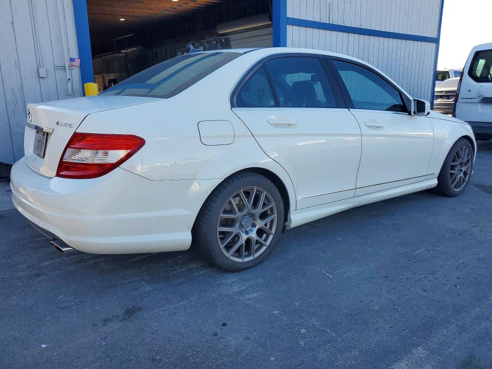 2011 Mercedes-benz C მანქანა იყიდება აუქციონზე, vin: WDDGF8BB1BR148995, აუქციონის ნომერი: 59187466