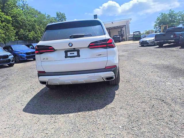 Продажа на аукционе авто 2026 Bmw X5, vin: 5UX23EU09T9238757, номер лота: 55641756