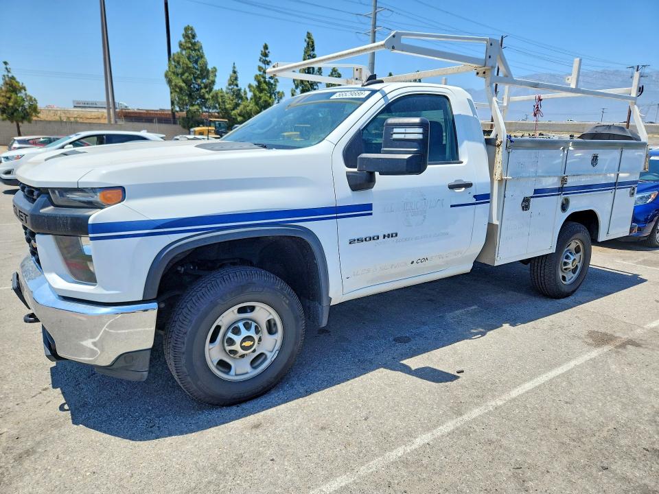 56529886 :رقم المزاد ، 1GB0WLE74LF256332 vin ، 2020 Chevrolet Silverado مزاد بيع