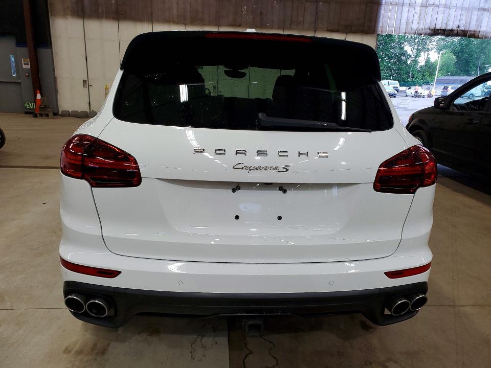 58078006 :رقم المزاد ، WP1AB2A22FLA57445 vin ، 2015 Porsche Cayenne مزاد بيع