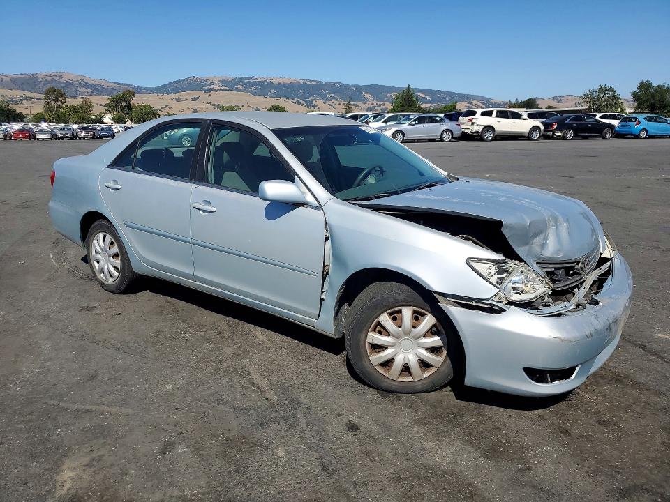 56417526 :رقم المزاد ، JTDBE32K863060027 vin ، 2006 Toyota Camry مزاد بيع
