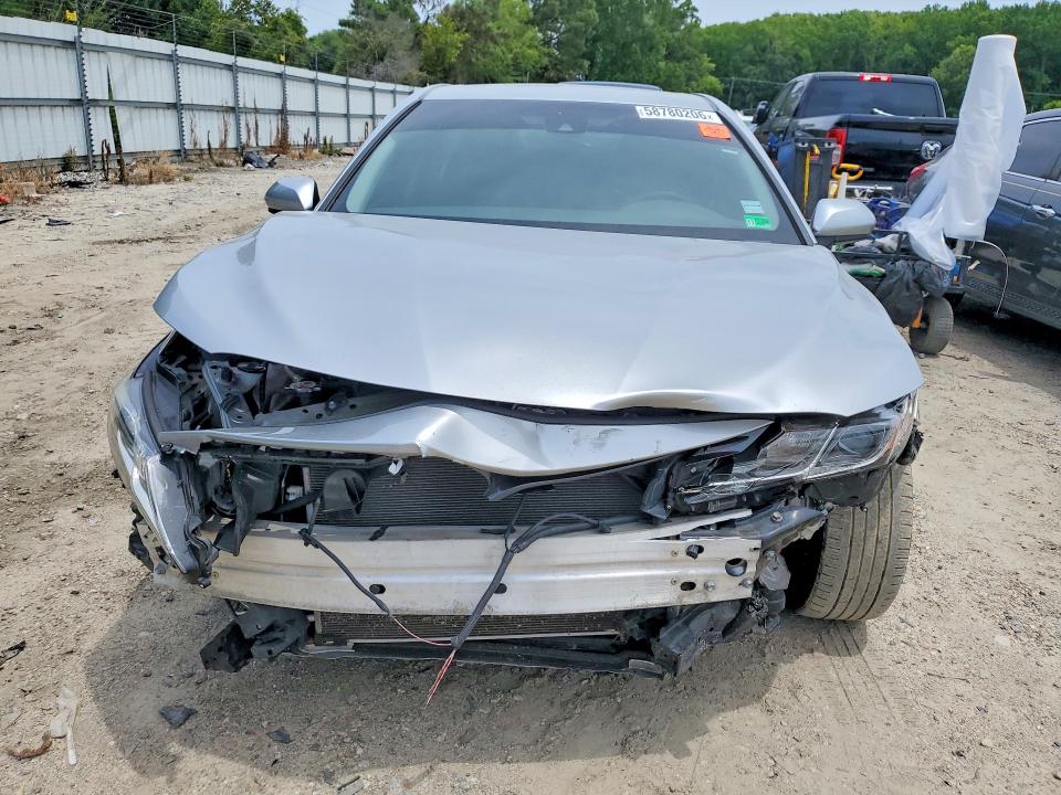 2018 Toyota Camry მანქანა იყიდება აუქციონზე, vin: 4T1B11HK6JU013794, აუქციონის ნომერი: 58780206