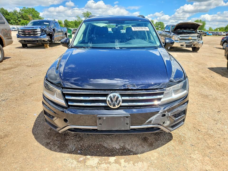 Продажа на аукционе авто 2019 Volkswagen Tiguan, vin: 3VV1B7AX1KM101679, номер лота: 57620016