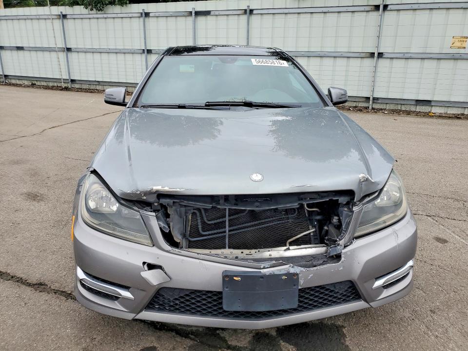 56685816 :رقم المزاد ، WDDGJ4HB5FG393993 vin ، 2015 Mercedes-benz C مزاد بيع