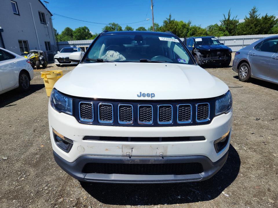 57332996 :رقم المزاد ، 3C4NJDBB9LT139978 vin ، 2020 Jeep Compass مزاد بيع