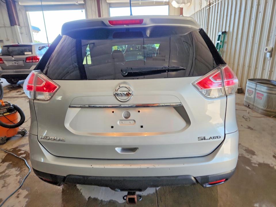 2015 Nissan Rogue მანქანა იყიდება აუქციონზე, vin: 5N1AT2MV3FC866355, აუქციონის ნომერი: 57860436