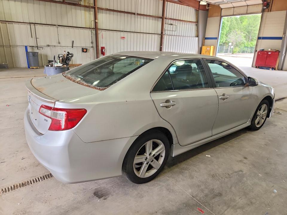 58525256 :رقم المزاد ، 4T1BF1FK1DU700951 vin ، 2013 Toyota Camry مزاد بيع