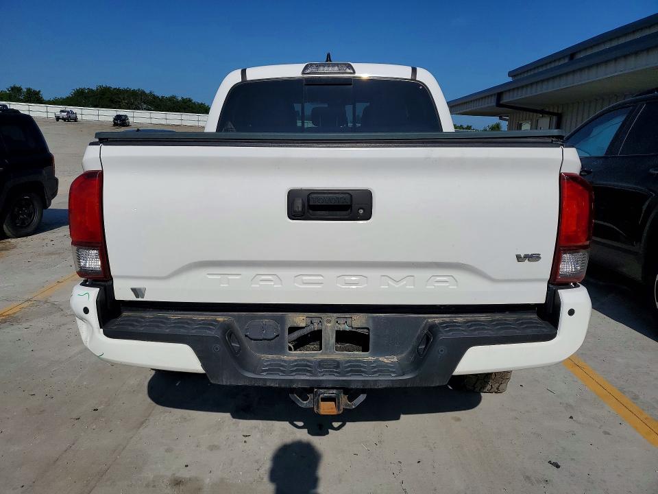 55130766 :رقم المزاد ، 3TMCZ5AN0JM138906 vin ، 2018 Toyota Tacoma مزاد بيع