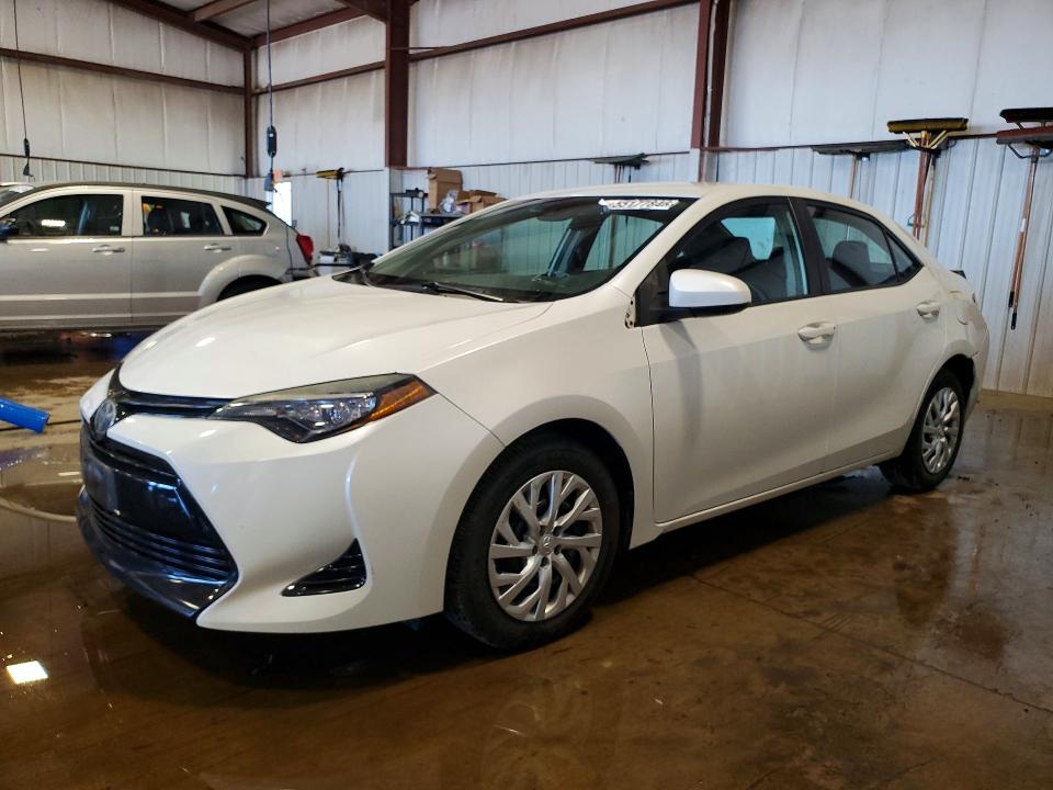 55177846 :رقم المزاد ، 5YFBURHE7HP596209 vin ، 2017 Toyota Corolla مزاد بيع