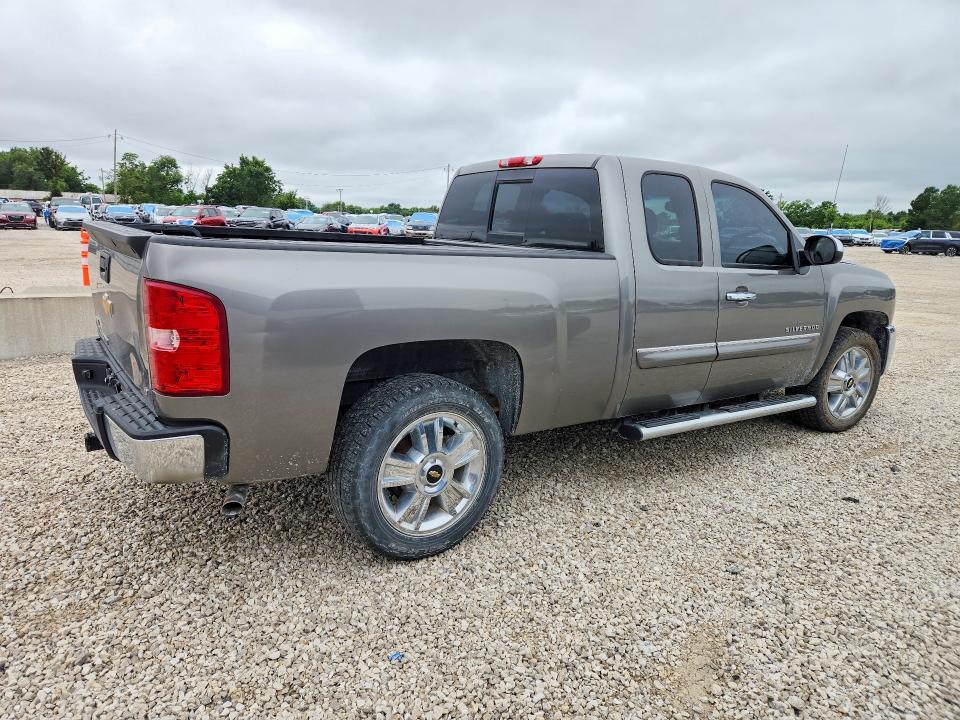 58311896 :رقم المزاد ، 1GCRCSE05CZ286270 vin ، 2012 Chevrolet 1500 Silve مزاد بيع