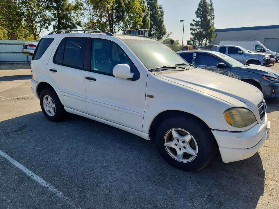 2000 Mercedes-benz Ml მანქანა იყიდება აუქციონზე, vin: 4JGAB54E8YA152692, აუქციონის ნომერი: 55596176