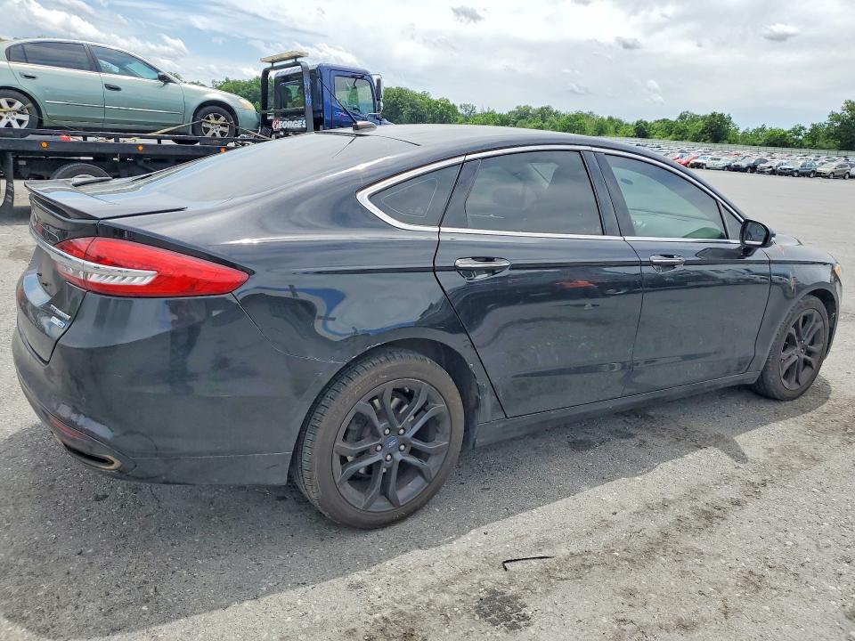 58022226 :رقم المزاد ، 3FA6P0D91JR212203 vin ، 2018 Ford Fusion مزاد بيع
