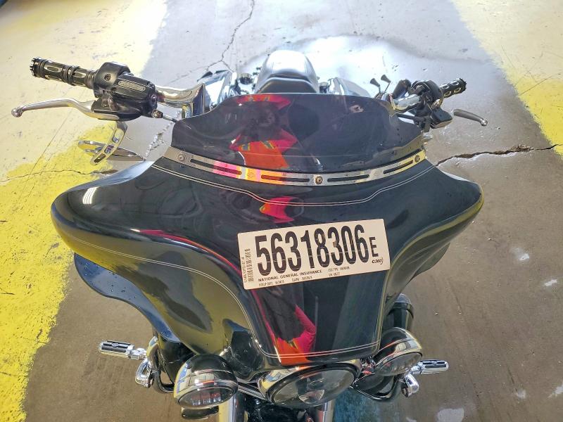 56318306 :رقم المزاد ، 1HD1FCM19CB685727 vin ، 2012 Harley-davidson Flhtcu مزاد بيع