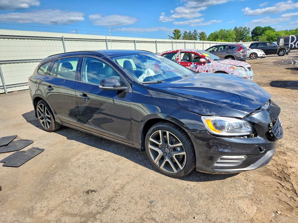 Продаж на аукціоні авто 2018 Volvo V60, vin: YV140MSLXJ2383610, номер лоту: 55894026