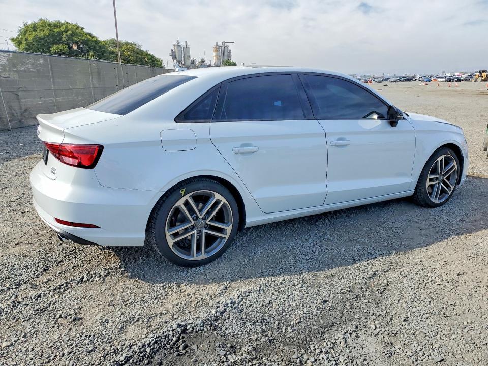 Продажа на аукционе авто 2017 Audi A3, vin: WAUB8GFF1H1016815, номер лота: 57177086