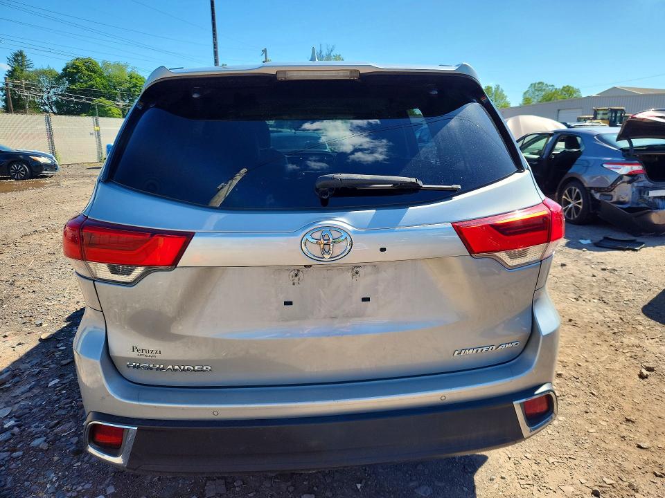 Продажа на аукционе авто 2017 Toyota Highlander, vin: 5TDDZRFH0HS428345, номер лота: 56716076