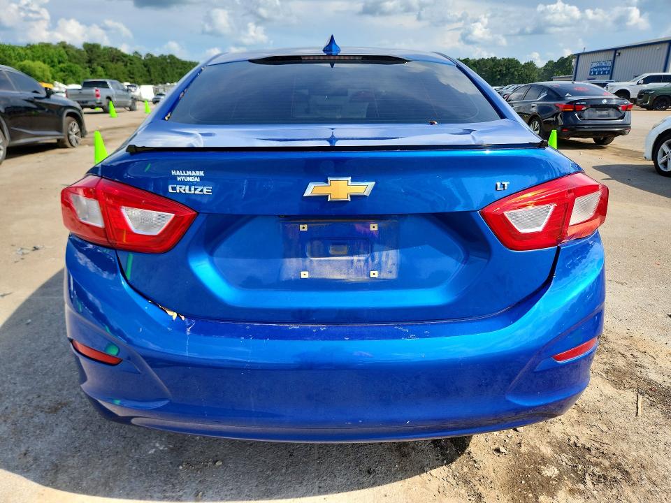 55163666 :رقم المزاد ، 3G1BE5SM3HS522903 vin ، 2017 Chevrolet Cruze مزاد بيع