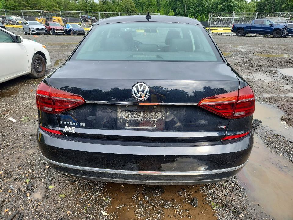 2017 Volkswagen Passat მანქანა იყიდება აუქციონზე, vin: 1VWBT7A32HC033624, აუქციონის ნომერი: 57329216