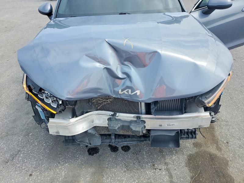 56884136 :رقم المزاد ، 5XXG14J25NG139968 vin ، 2022 Kia K5 مزاد بيع