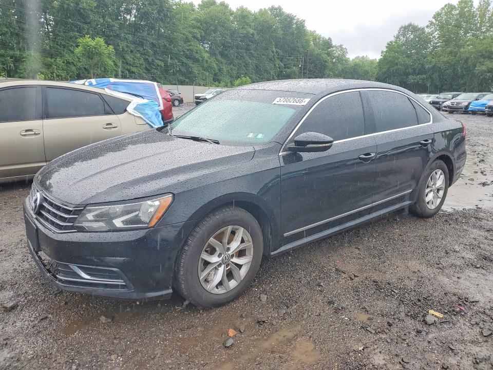 Auction sale of the 2016 Volkswagen Passat, vin: 1VWAT7A38GC011282, lot number: 57882686