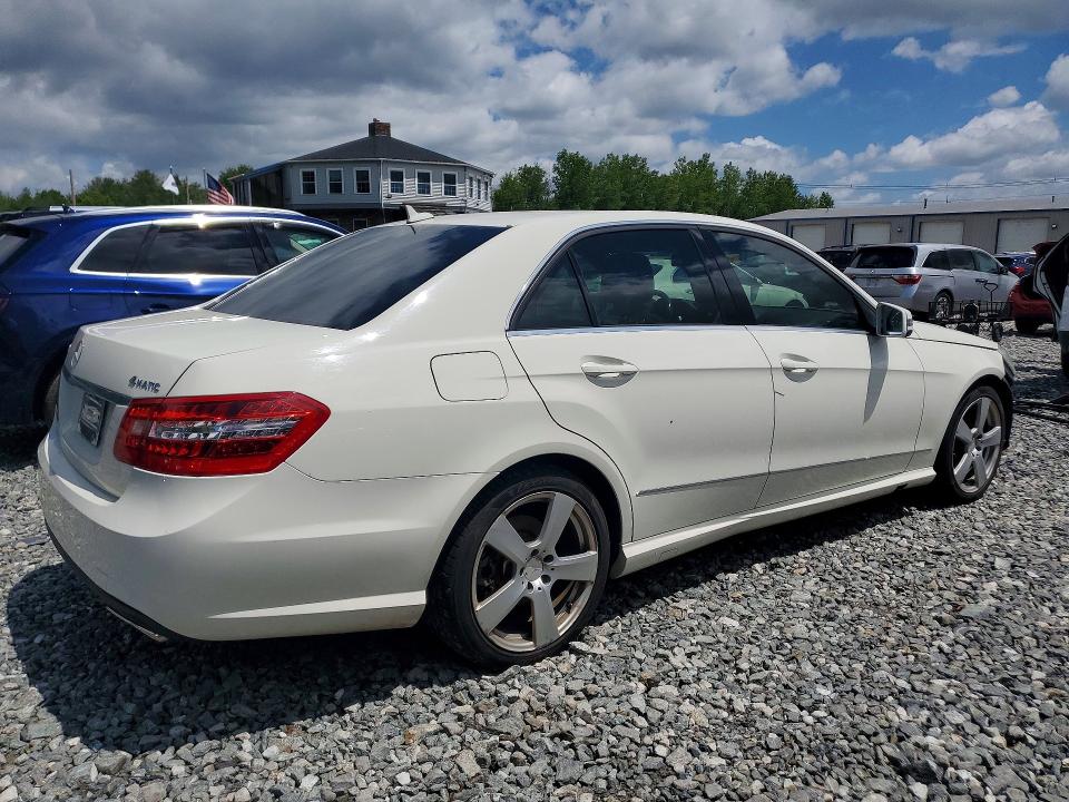 54441186 :رقم المزاد ، WDDHF8HB6AA161024 vin ، 2010 Mercedes-benz E مزاد بيع