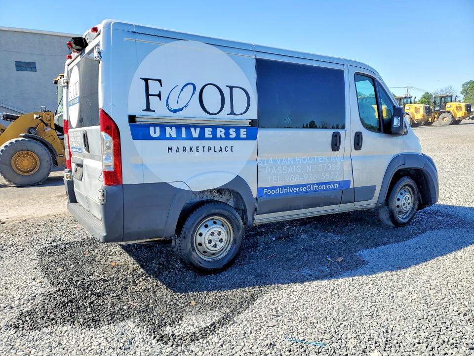 55737206 :رقم المزاد ، 3C6TRVNG2HE528820 vin ، 2017 Ram Promaster 1500 مزاد بيع