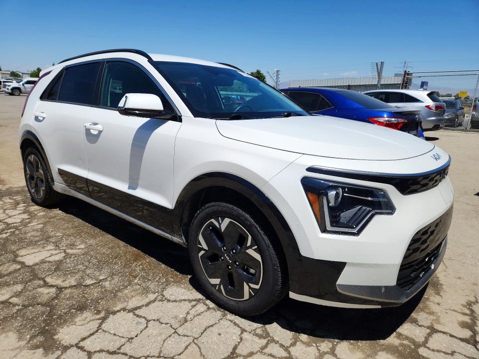 85977005 :رقم المزاد ، KNDCR3L1XR5110644 vin ، 2024 Kia Niro مزاد بيع