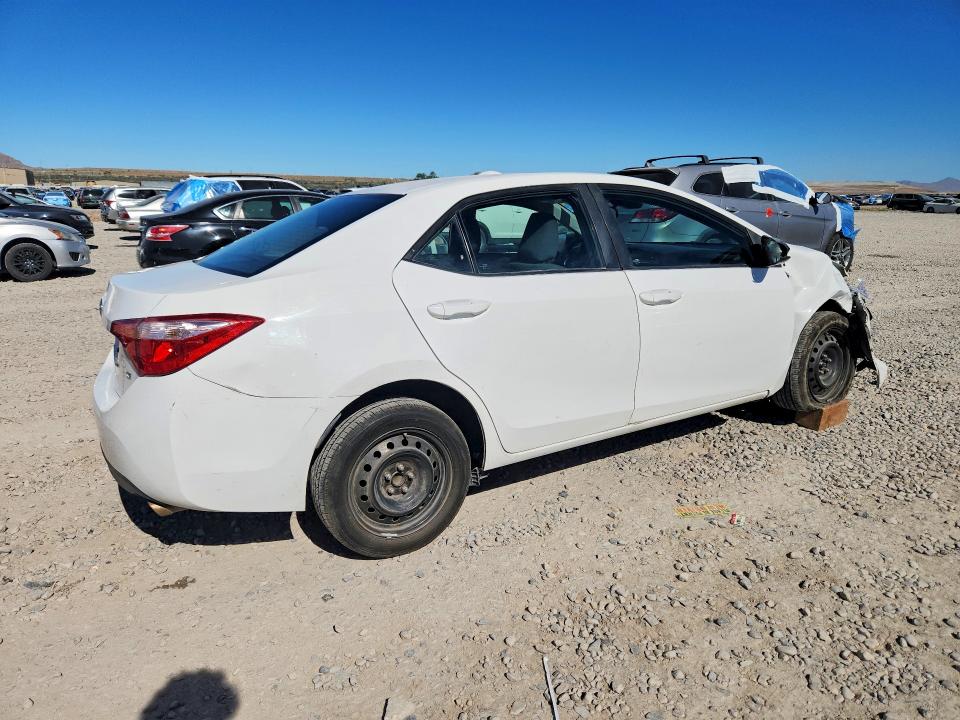 56743276 :رقم المزاد ، 2T1BURHE6JC974624 vin ، 2018 Toyota Corolla مزاد بيع