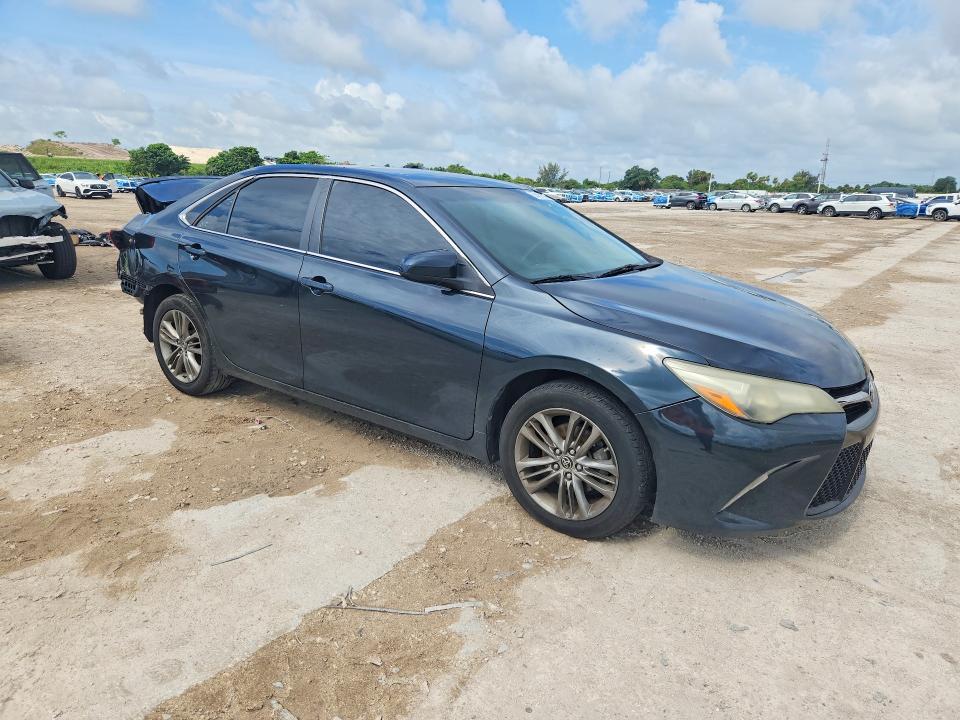 55401116 :رقم المزاد ، 4T1BF1FK9FU966916 vin ، 2015 Toyota Camry مزاد بيع