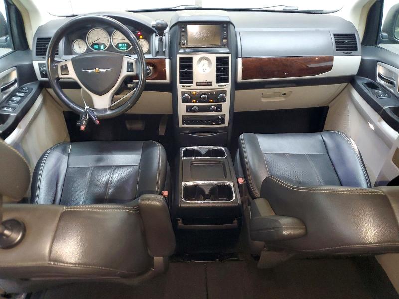 58885736 :رقم المزاد ، 2A4RR8D13AR386865 vin ، 2010 Chrysler Town & Country مزاد بيع