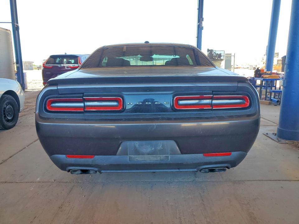 Продаж на аукціоні авто 2017 Dodge Challenger, vin: 2C3CDZBT5HH513947, номер лоту: 57839186