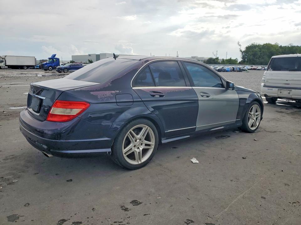 58718666 :رقم المزاد ، WDDGF54X69F234869 vin ، 2009 Mercedes-benz C مزاد بيع