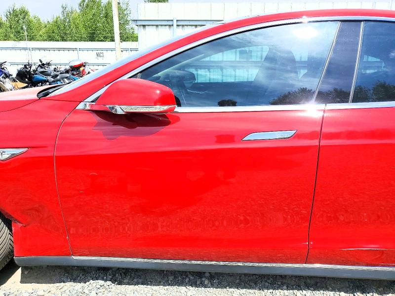 58595926 :رقم المزاد ، 5YJSA1V23FF099302 vin ، 2015 Tesla Model S مزاد بيع