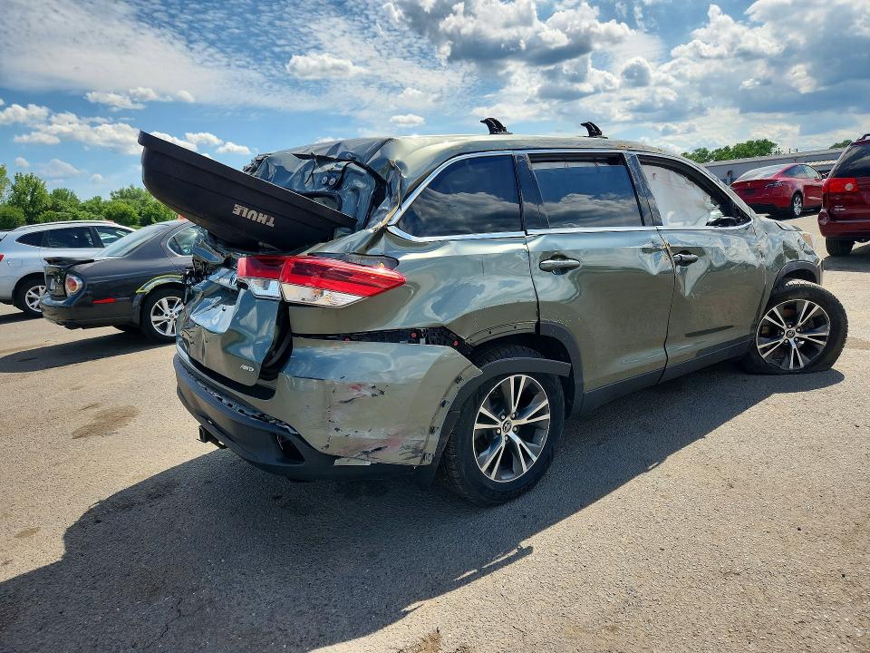 Продаж на аукціоні авто 2019 Toyota Highlander, vin: 5TDBZRFH6KS943400, номер лоту: 57709386
