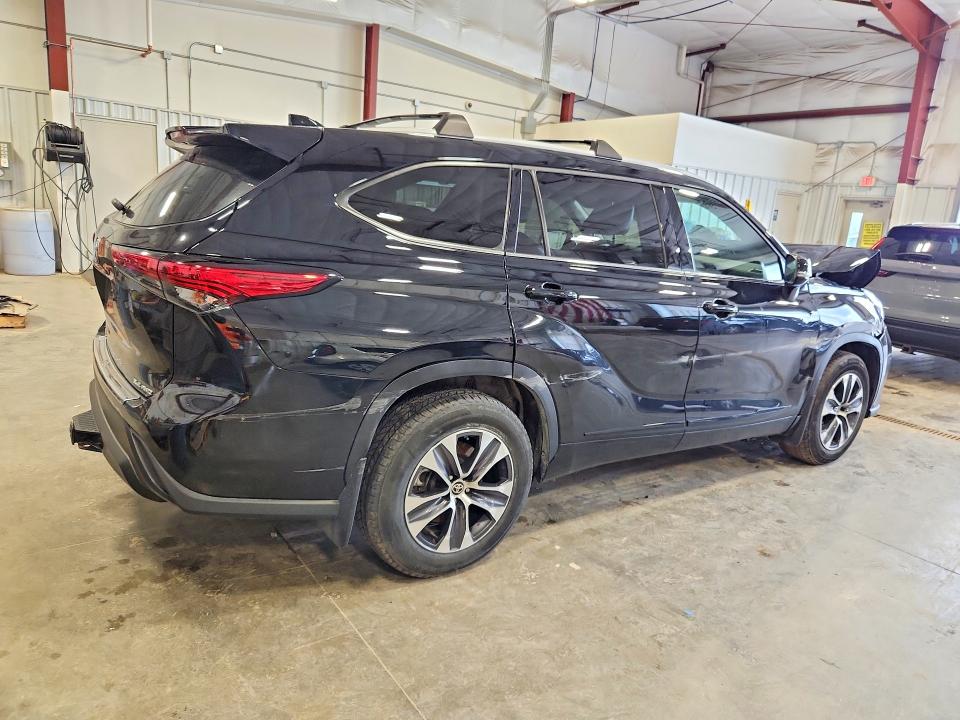 2022 Toyota Highlander მანქანა იყიდება აუქციონზე, vin: 5TDGZRBHXNS590210, აუქციონის ნომერი: 58804176