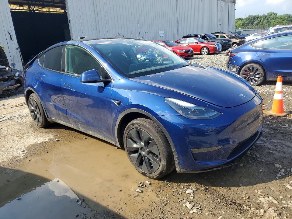 Продаж на аукціоні авто 2025 Tesla Model Y, vin: 7SAYGDED5SA372763, номер лоту: 57120146