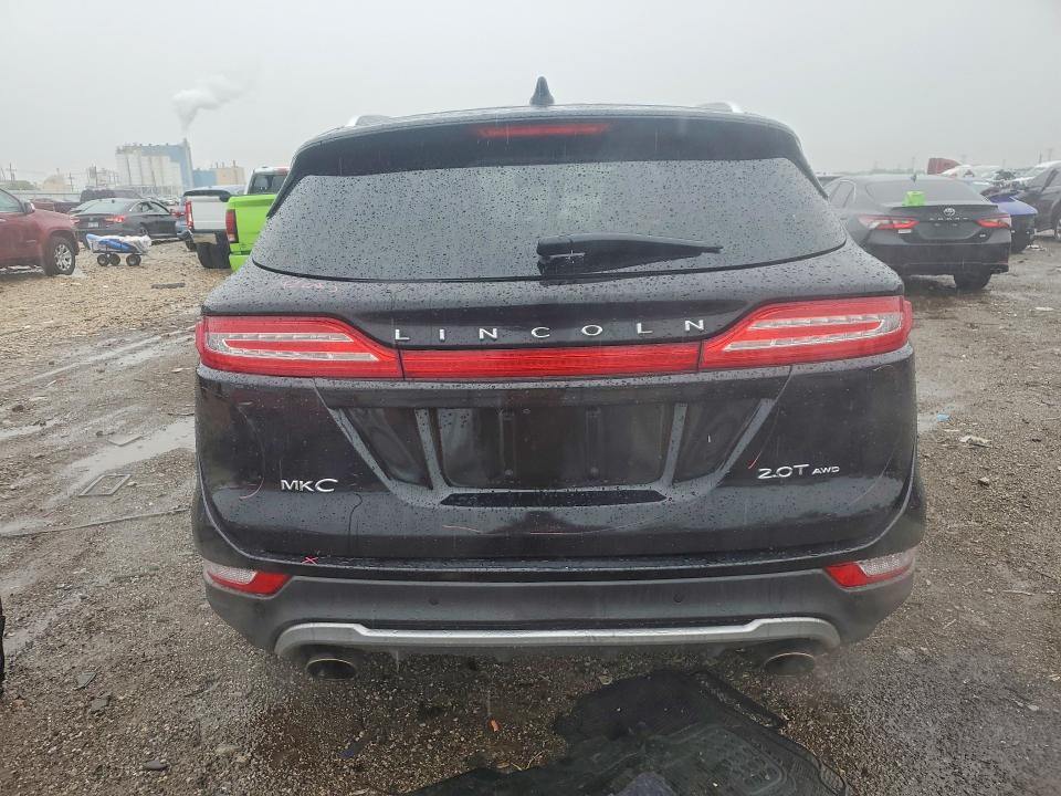 57474526 :رقم المزاد ، 5LMCJ3D92HUL68861 vin ، 2017 Lincoln Mkc مزاد بيع