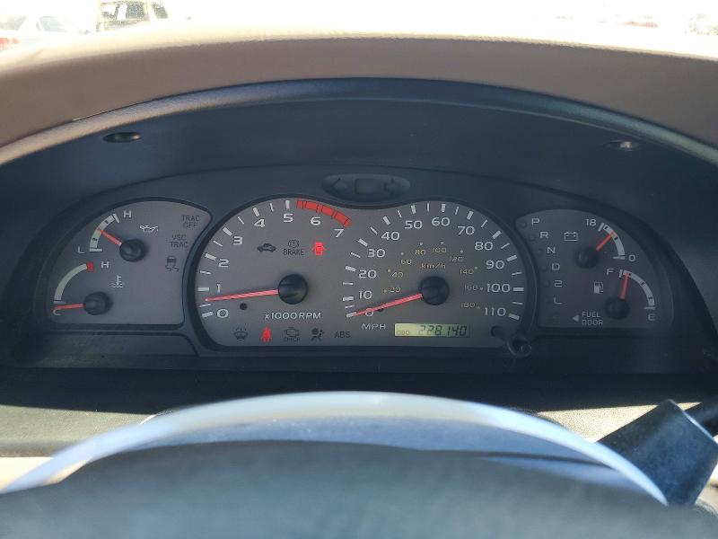 56545866 :رقم المزاد ، 5TDZT34A52S118323 vin ، 2002 Toyota Sequoia مزاد بيع