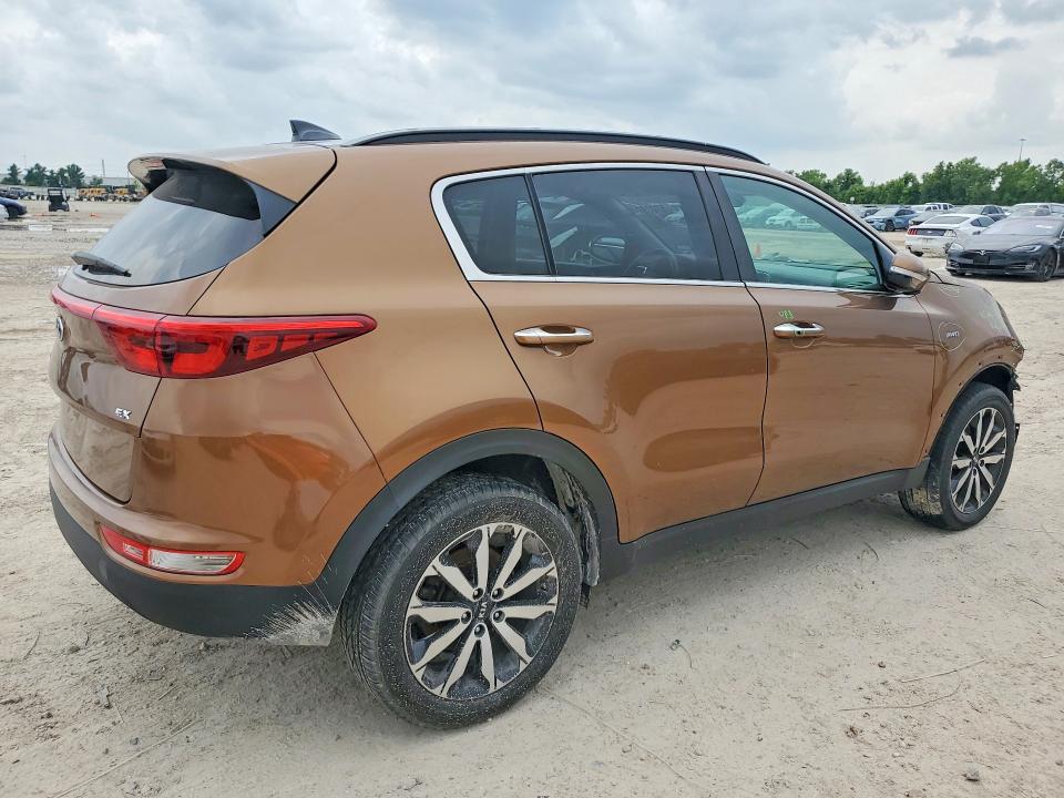 Продаж на аукціоні авто 2018 Kia Sportage, vin: KNDPNCACXJ7392391, номер лоту: 57079246