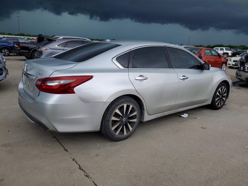 2018 Nissan Altima მანქანა იყიდება აუქციონზე, vin: 1N4AL3AP4JC247066, აუქციონის ნომერი: 56476586