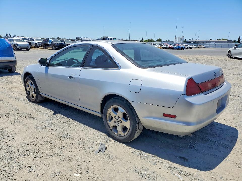 59010556 :رقم المزاد ، 1HGCG2256YA025344 vin ، 2000 Honda Accord مزاد بيع