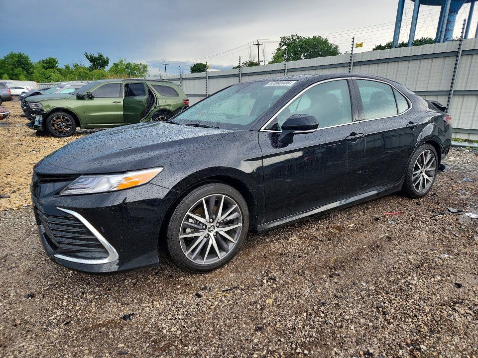 Auction sale of the 2022 Toyota Camry, vin: 4T1F11AK7NU051973, lot number: 57060486