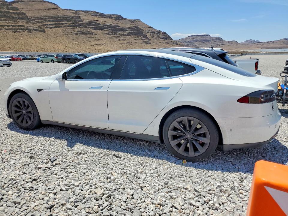 Продаж на аукціоні авто 2015 Tesla Model S, vin: 5YJSA1H22FF096628, номер лоту: 57766946