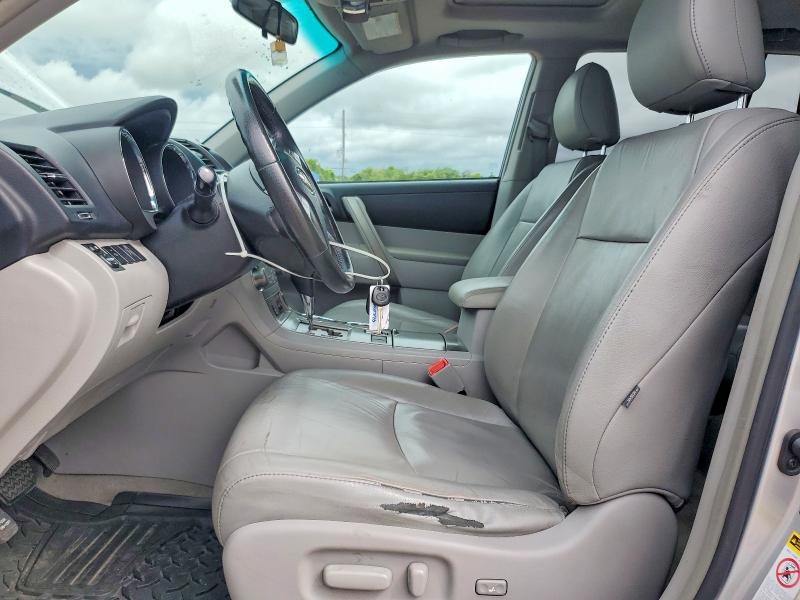57526126 :رقم المزاد ، 5TDKK3EH2AS008330 vin ، 2010 Toyota Highlander مزاد بيع