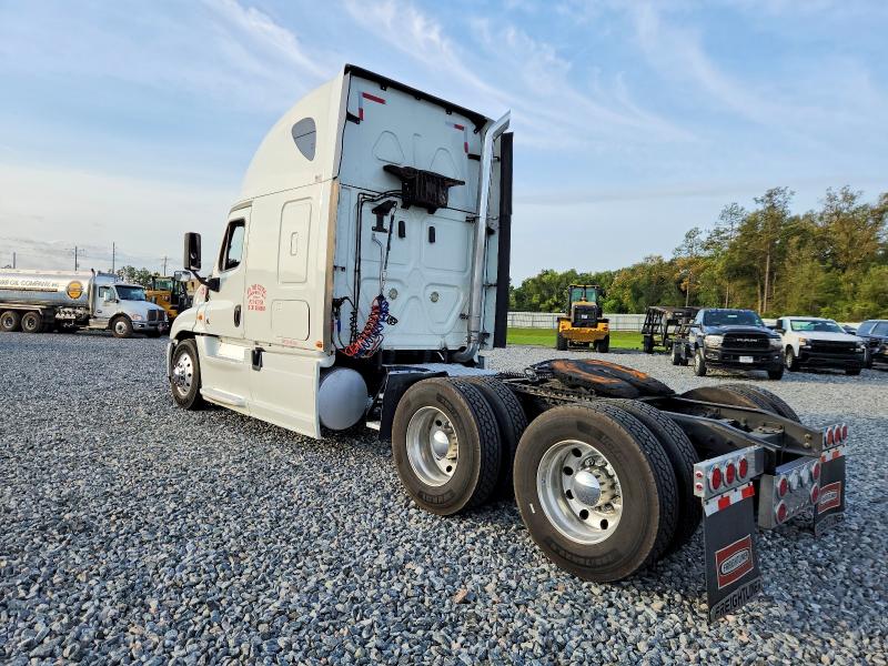 54684586 :رقم المزاد ، 1FUJGLBG5FLGS1622 vin ، 2015 Freightliner Cascadia مزاد بيع