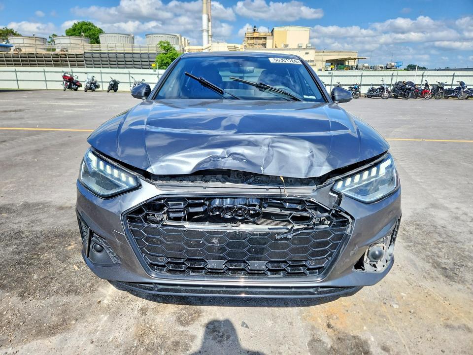 56301766 :رقم المزاد ، WAUEAAF40MA039588 vin ، 2021 Audi A4 مزاد بيع