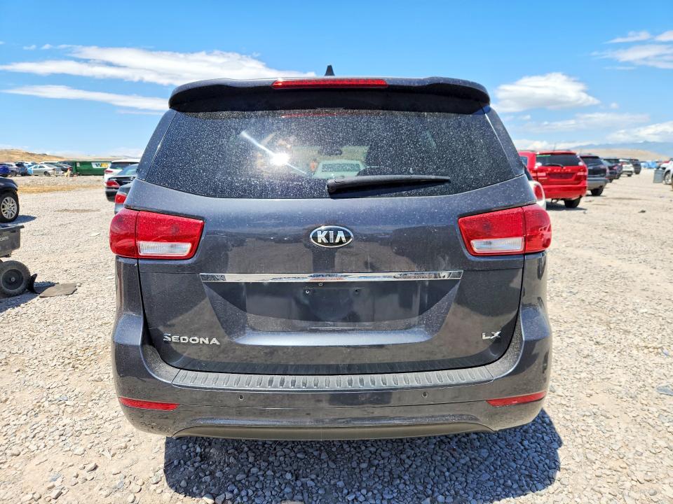 56532556 :رقم المزاد ، KNDMB5C16H6251269 vin ، 2017 Kia Sedona مزاد بيع