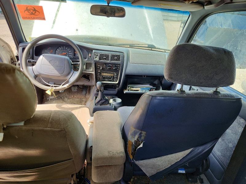 56872866 :رقم المزاد ، 5TEVL52N8YZ704218 vin ، 2000 Toyota Tacoma مزاد بيع