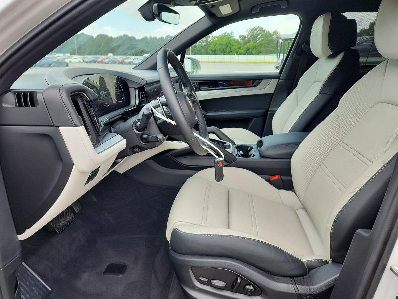 56270396 :رقم المزاد ، WP1AA2AY7SDA07040 vin ، 2025 Porsche Cayenne مزاد بيع