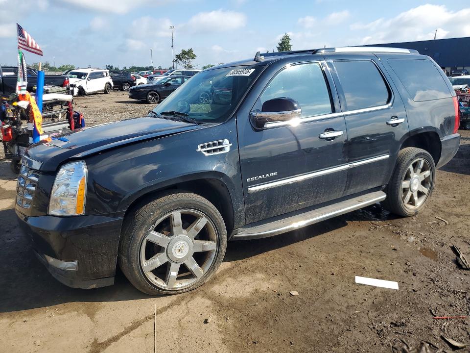 2011 Cadillac Escalade მანქანა იყიდება აუქციონზე, vin: 1GYS4BEFXBR337628, აუქციონის ნომერი: 56569956